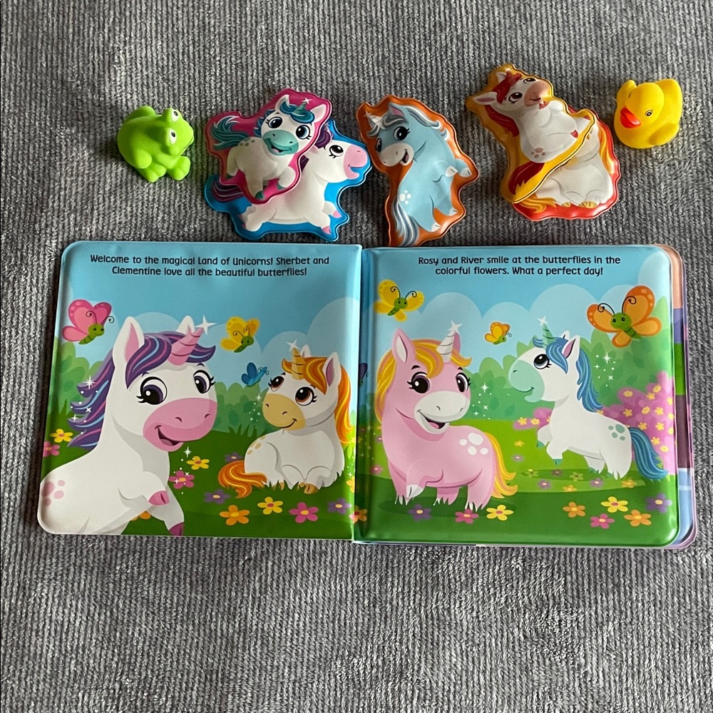 Land of Unicorns Kids Bath Time Toy Set - Picture 3 of 9